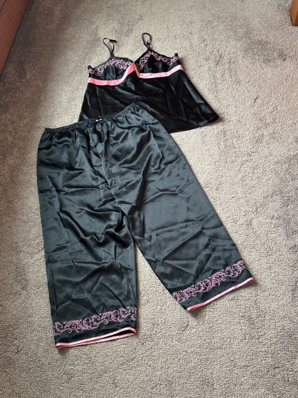 Morgan Taylor Intimates Black Satin Lace Trim Pajama Set Cami & Pants SIZE M